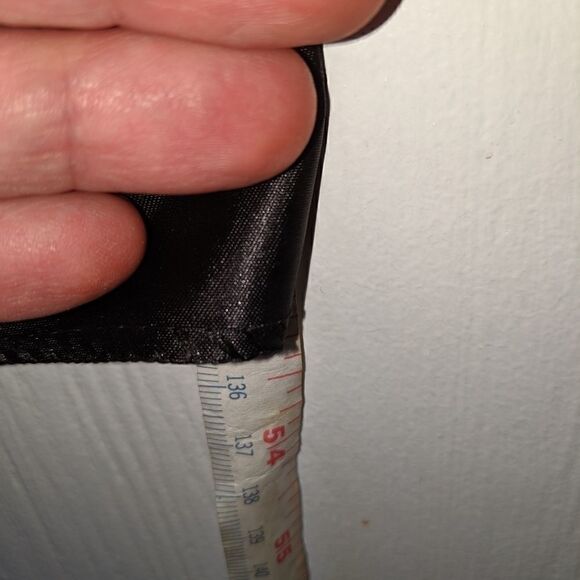 *NEW* VAMPIRE CAPE W\COLLAR & VELCRO CLOSURE - Picture 6 of 7